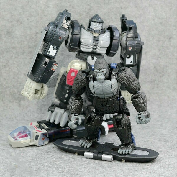 Kingdom Optimus Primal Skateboard And Weapons Upgrade Kit  (7 of 9)